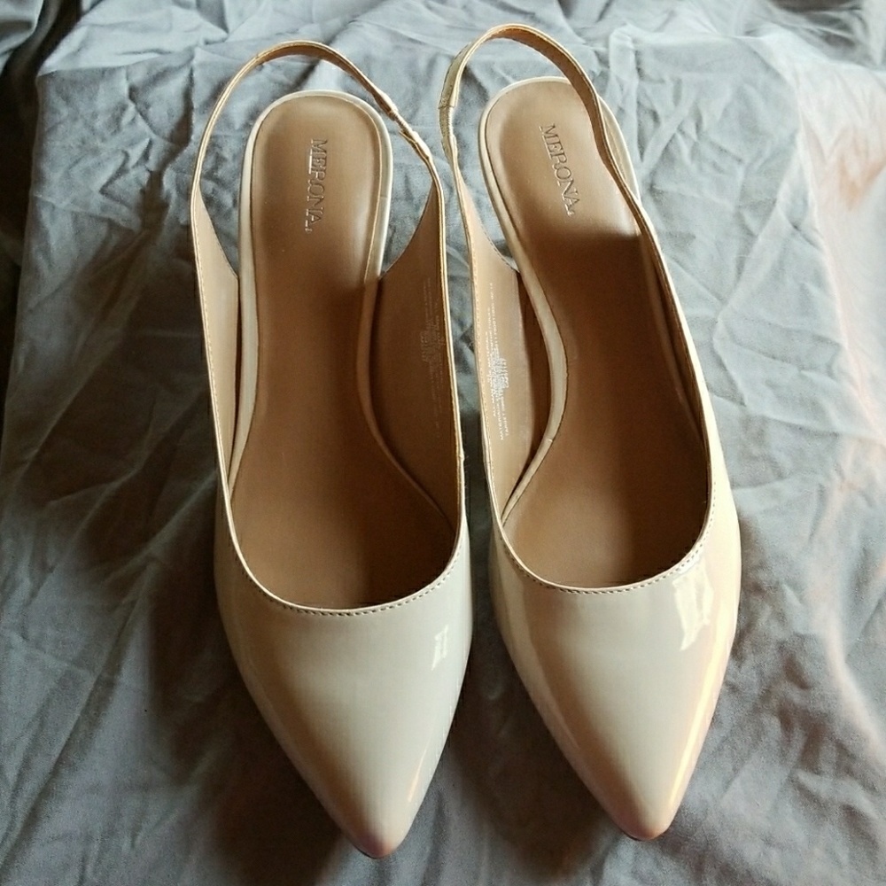 Faux patent kitten heel